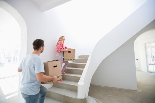 Moving vehicle for flat, house, and office transport in Bromley