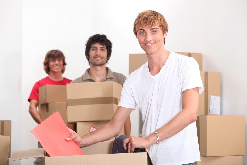 Removal truck service planning access and parking in Bromley